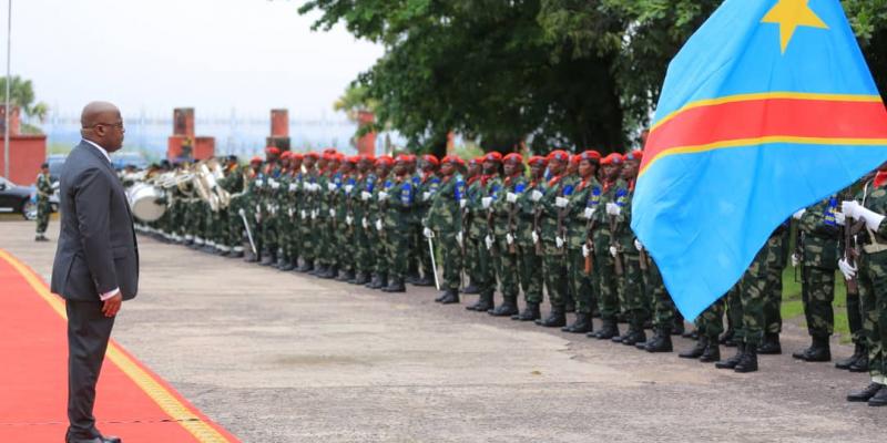 RDC: l’armée et la police renouvellent leur loyauté à Félix Tshisekedi malgré les “vicissitudes du moment”