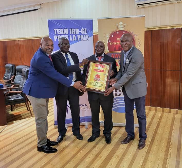 Bukavu : Tommy Tambwe reçoit le prix “citoyen d’honneur “