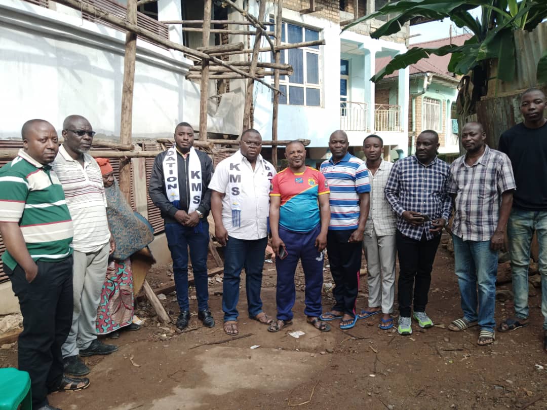 Bukavu : la Fondation Kalumuna Mwana wa Bene Soleil (KMS) apporte son enveloppe pour la construction d’un collecteur d’eau sur avenue Nyofu