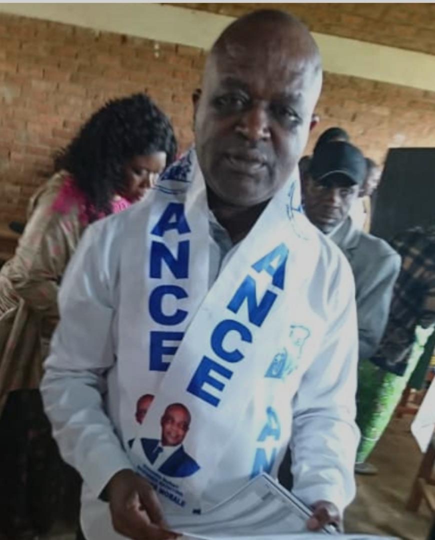 Bukavu/Enrôlement : le Notable Me Éric MATEBURA VANGU s’est enrôlé ce Samedi 11 Mars à Panzi dans La Commune d’ibanda Et appelle d’autres personnes à s’approprier le processus électoral